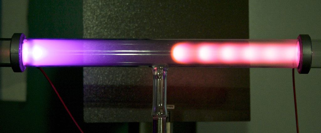 Glow discharge regions